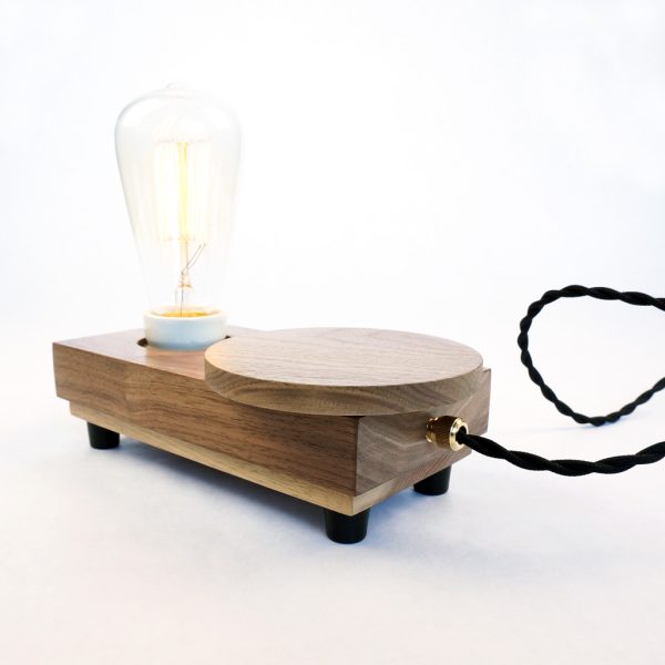 Lamp ‘Schijf rev.1’ | notenhout | ST64 Edison | naturel